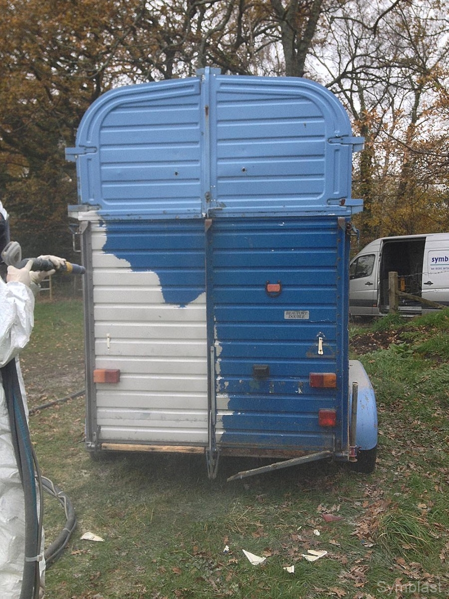 trailer-paint-removal-4